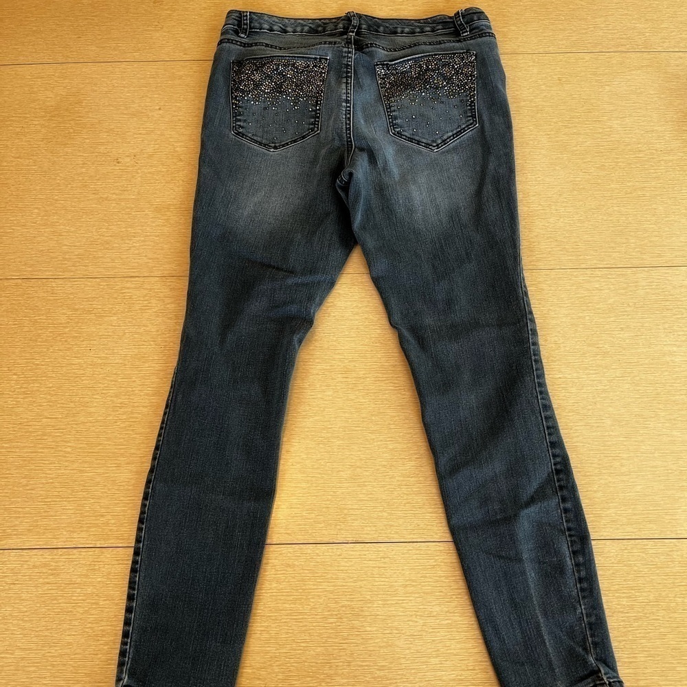 Code Bleu Embellished Long Capris - image 3